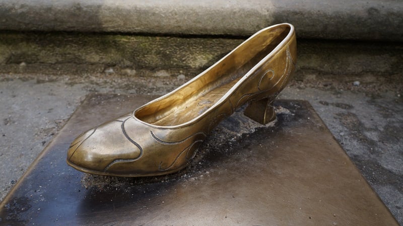 Cinderella's slipper in bronze.