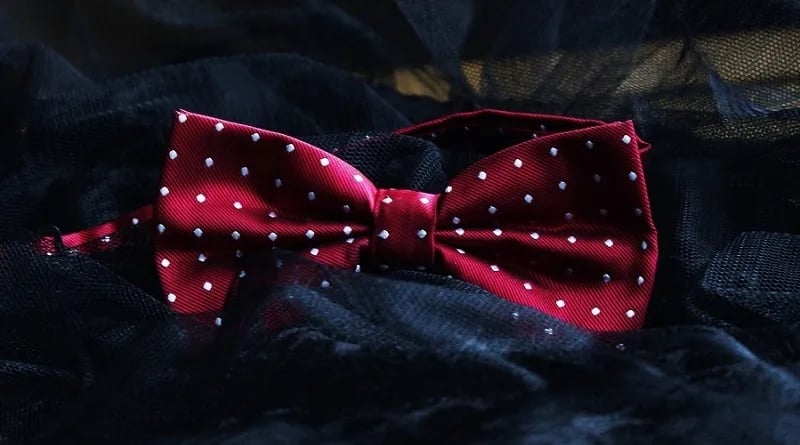 A polkadot bowtie.
