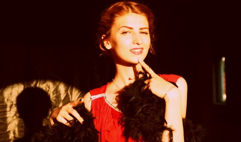 A vintage singer in red.