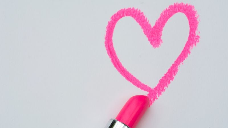A heart drawn with pink lipstick.