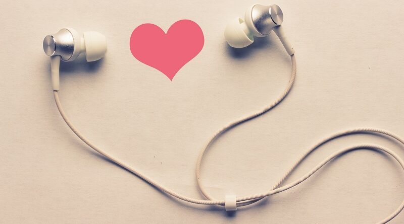 Two earbuds and a heart.