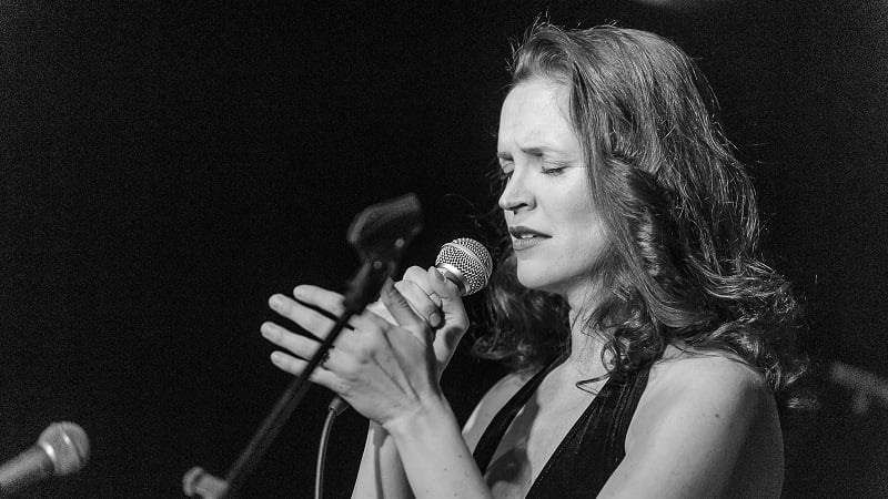 Grace McLean at Esse Jazz Club.