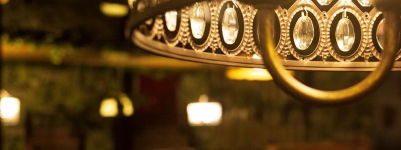 A 1920s style interior and chandelier.